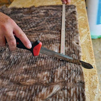 Isolert anneks: Isolasjon til isolert anneks Isolert anneks: Isolasjonen til det isolerte annekset skjæres til